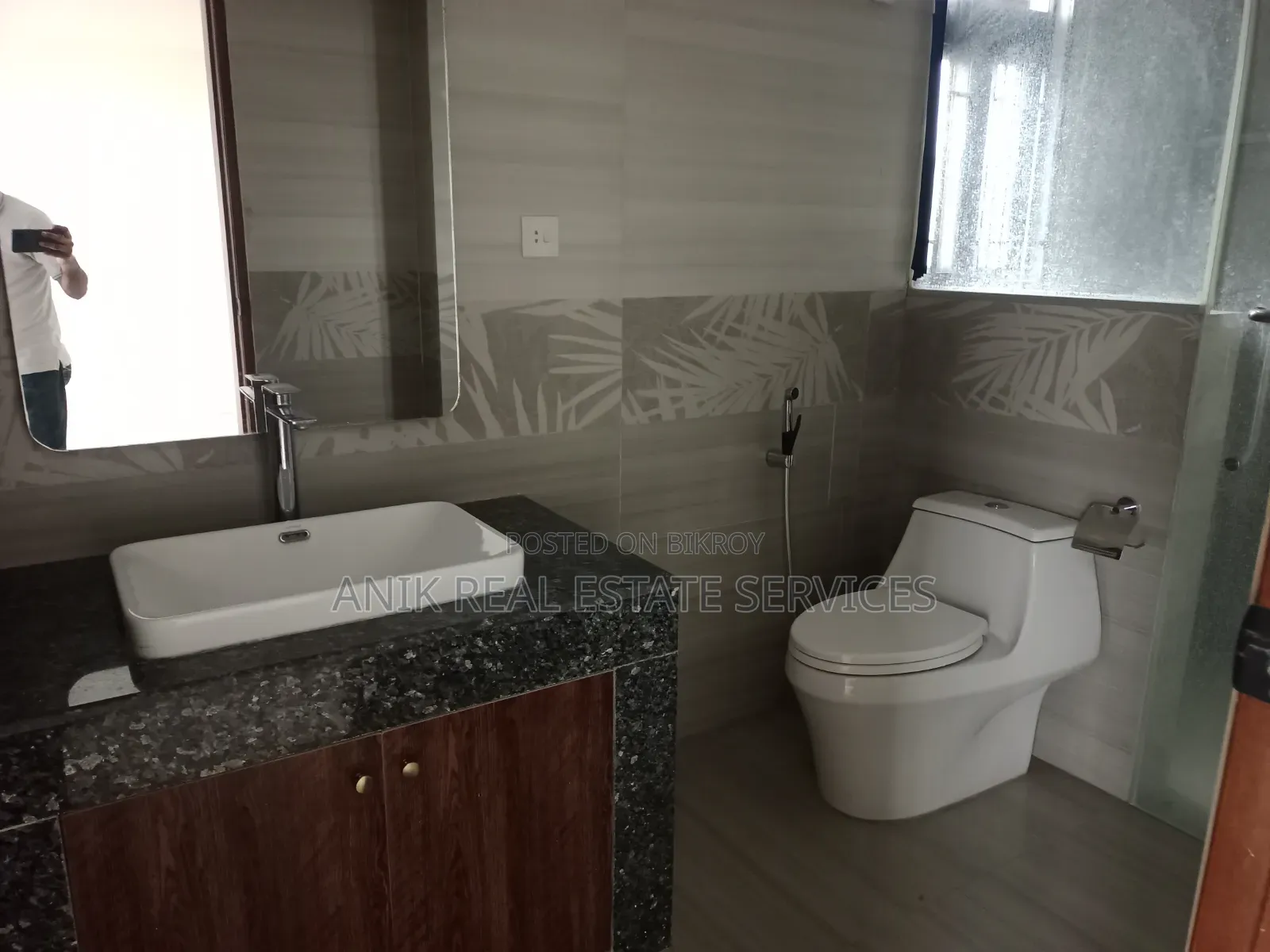 4-bedroom Apartment in Anik Real Estate, Gulshan for Rent in Gulshan