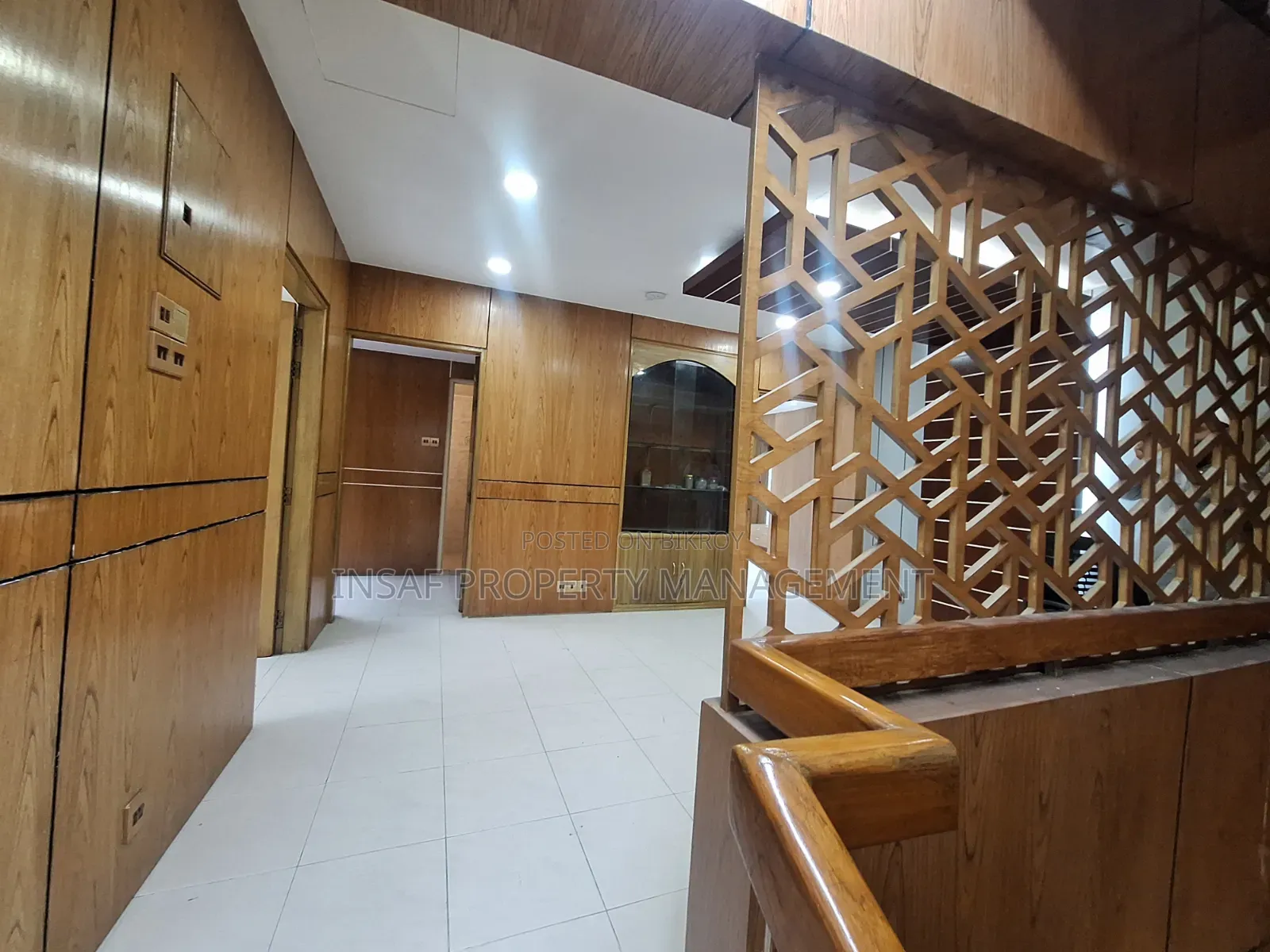 3200 sqft Duplex Office for Rent in Baridhara Diplomatic Zone, Nice View in Baridhara