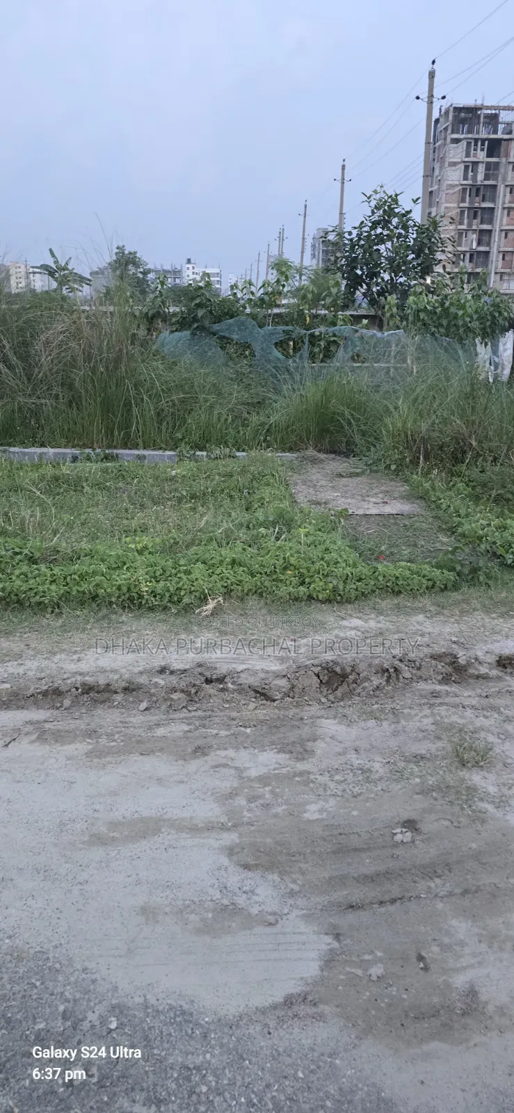 Uttara 3rd Phase Sector- 17/I, 60' Wide Road Plot for Sale in Uttara