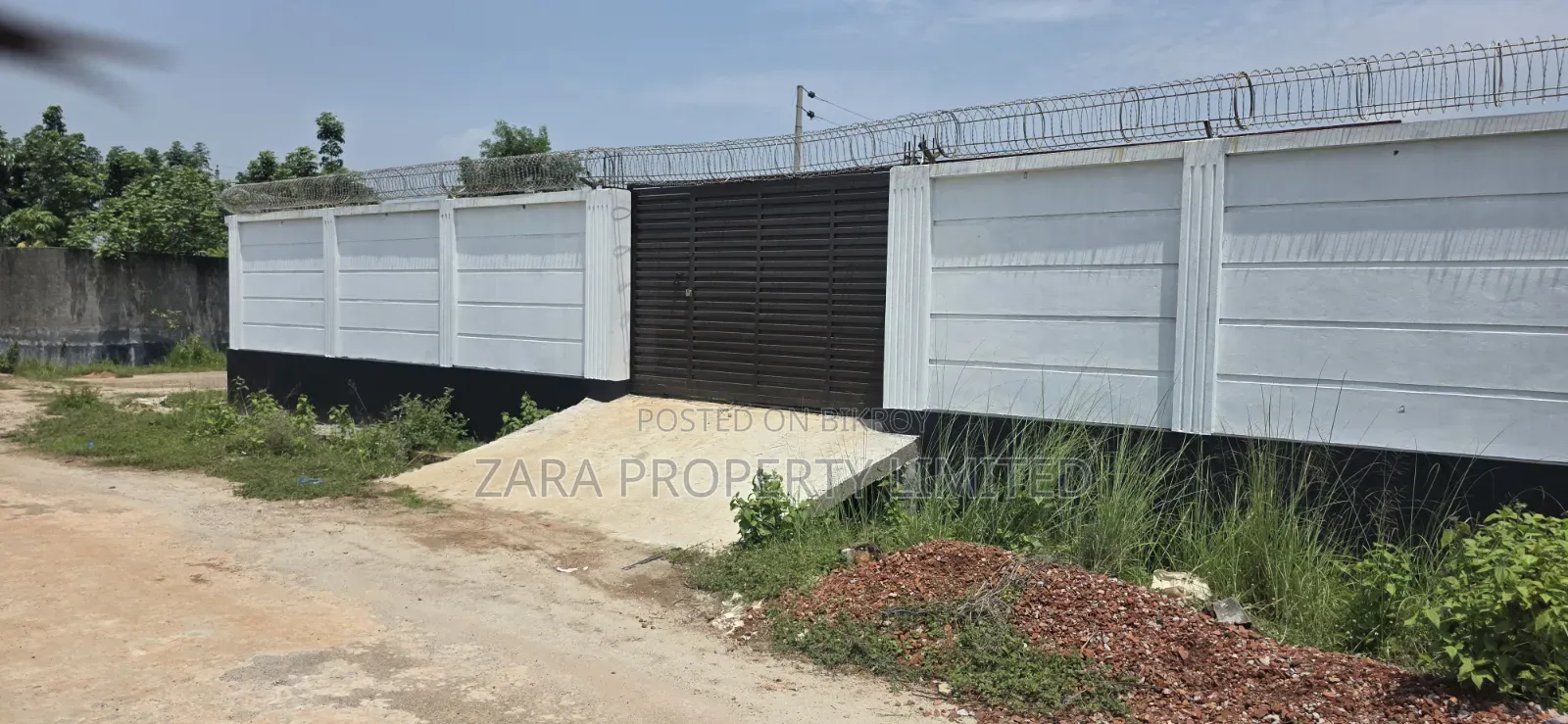 Corner 75ft road south-facing 5 Katha in Sector 2. in Purbachal