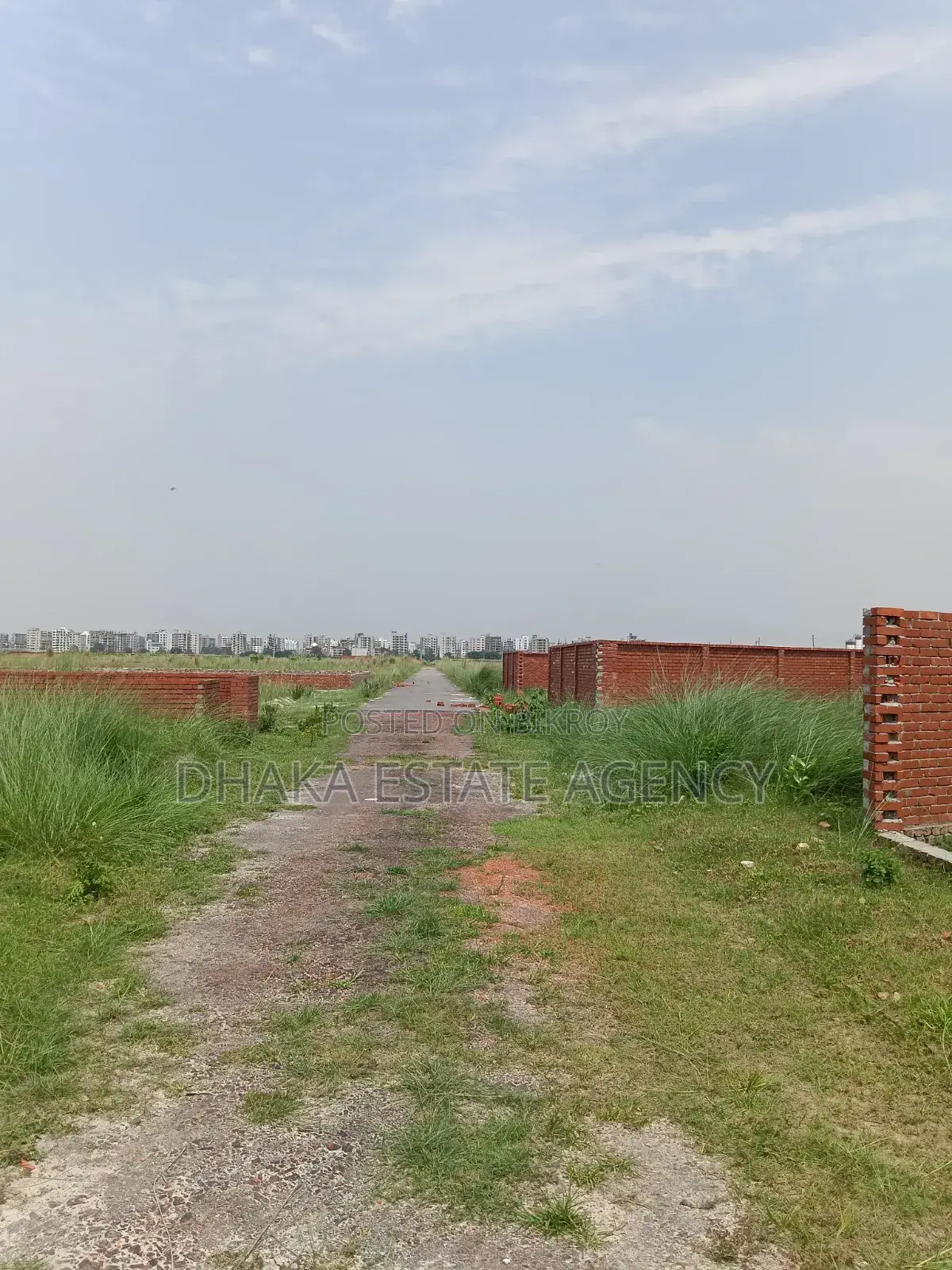 Block-N, Urgent 5 Katha Plot Sale in Basundhara