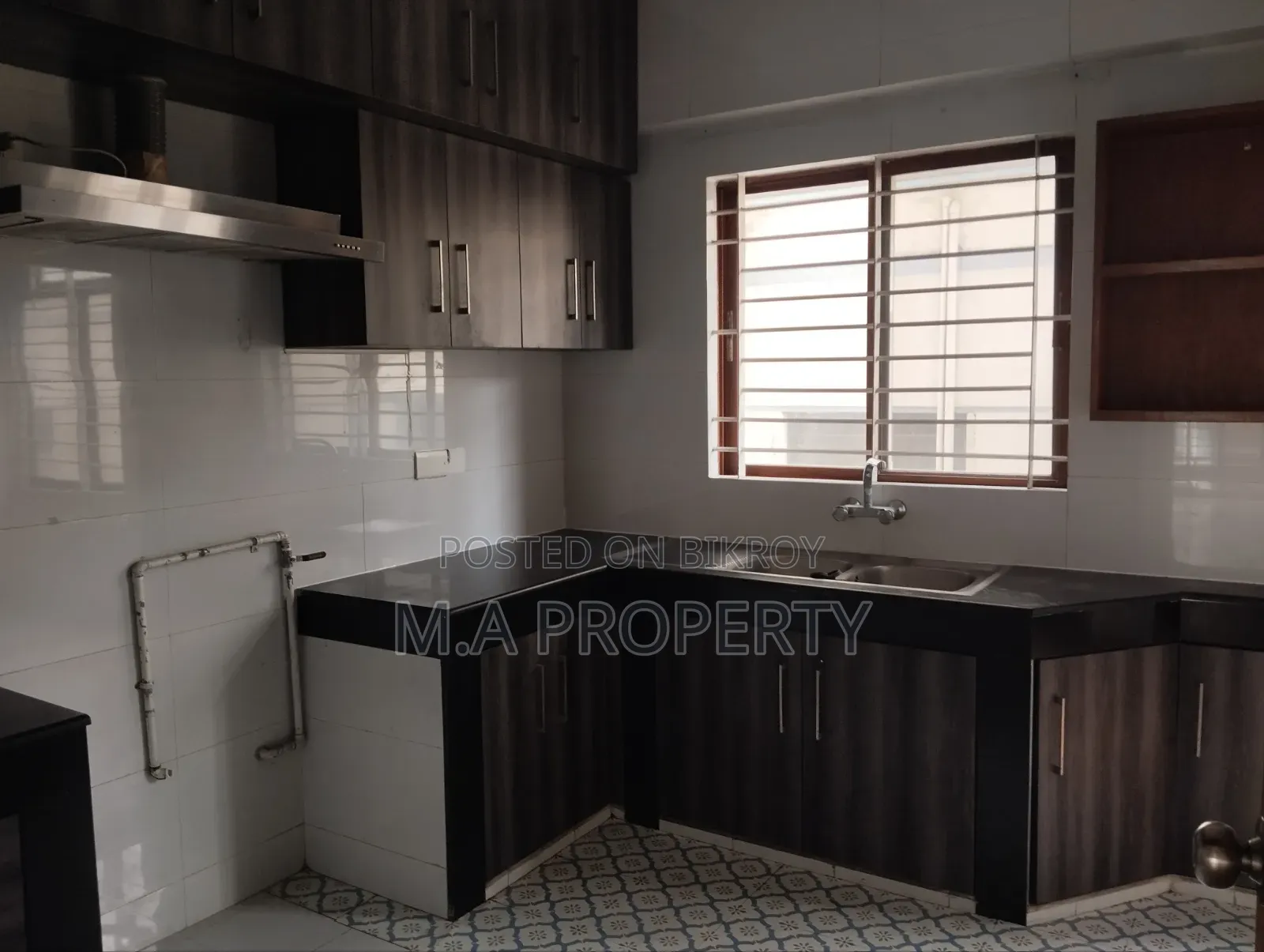 4bdrm Apartment in Apon, Baridhara for Rent in Baridhara
