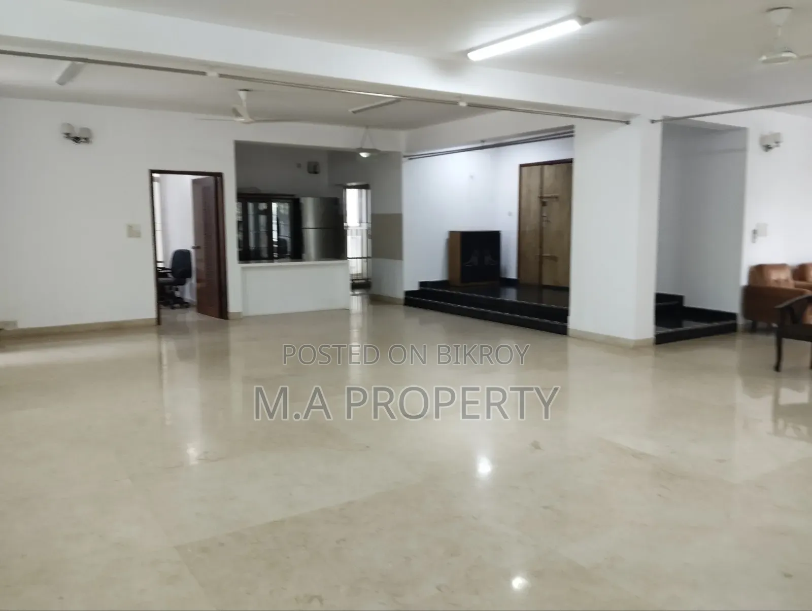 Furnished 4bdrm Apartment in Navana, Baridhara for Rent in Baridhara