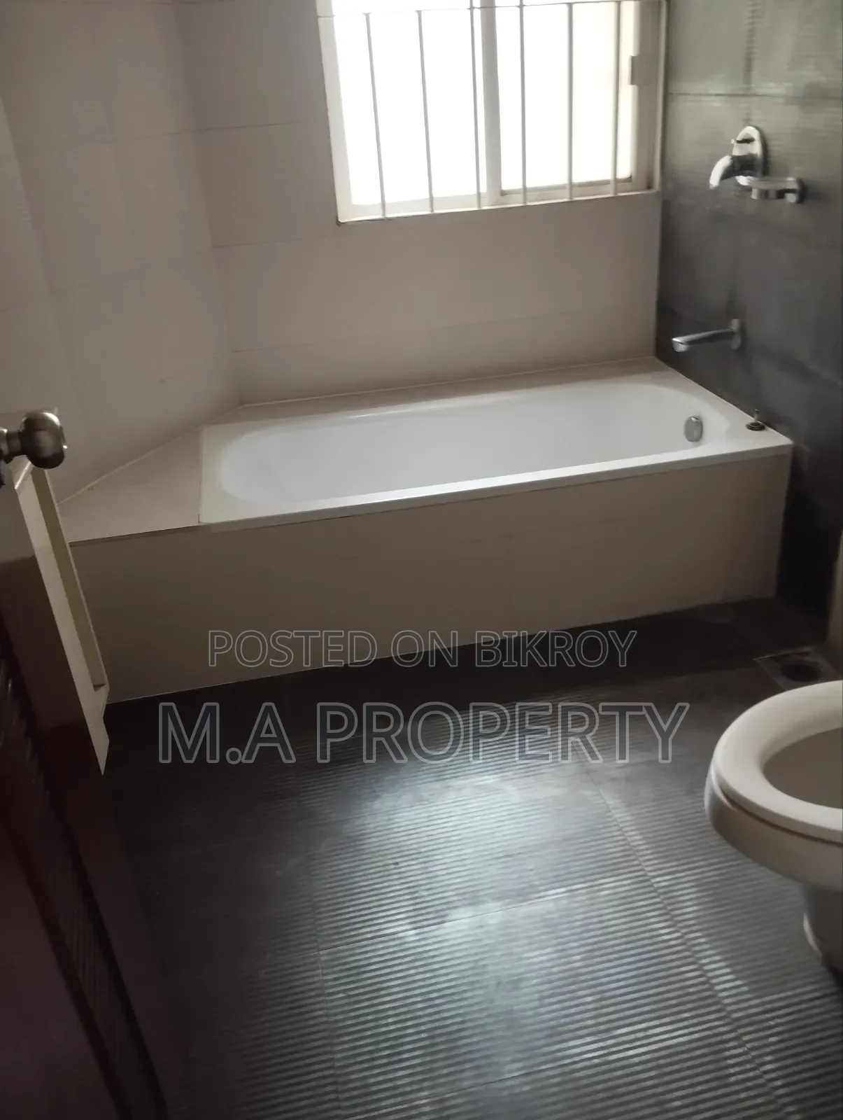 Furnished 4bdrm Apartment in Navana, Baridhara for Rent in Baridhara
