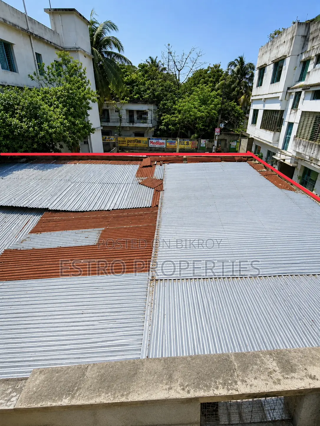 3.53 Katha land with tin-shed semi-pucca house for sale in Goborchaka, Sonadanga in Sonadanga