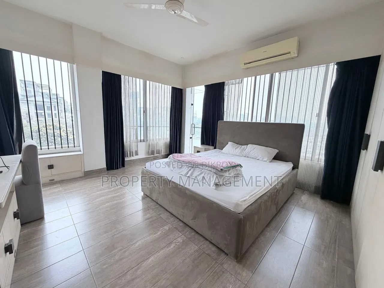 Furnished 4bdrm Apartment in Development by Owner, Gulshan for Rent in Gulshan