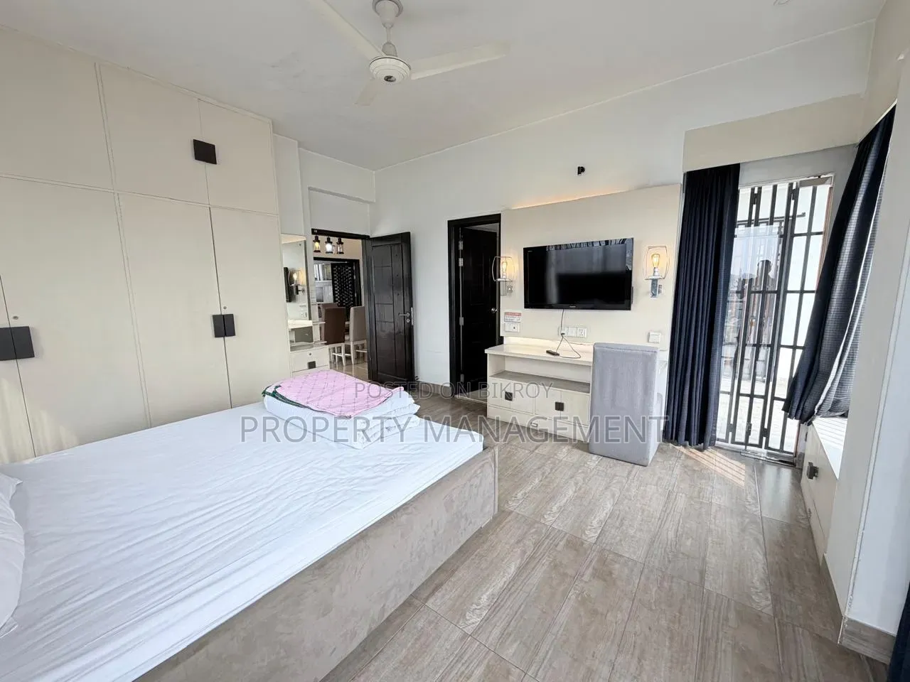 Furnished 4bdrm Apartment in Development by Owner, Gulshan for Rent in Gulshan