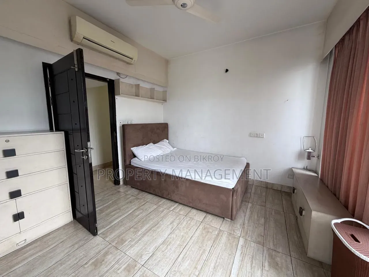 Furnished 4bdrm Apartment in Development by Owner, Gulshan for Rent in Gulshan