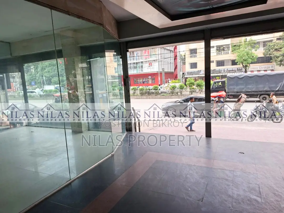 Ground Floor Showroom/Café Space Rent in Dhanmondi in Dhanmondi