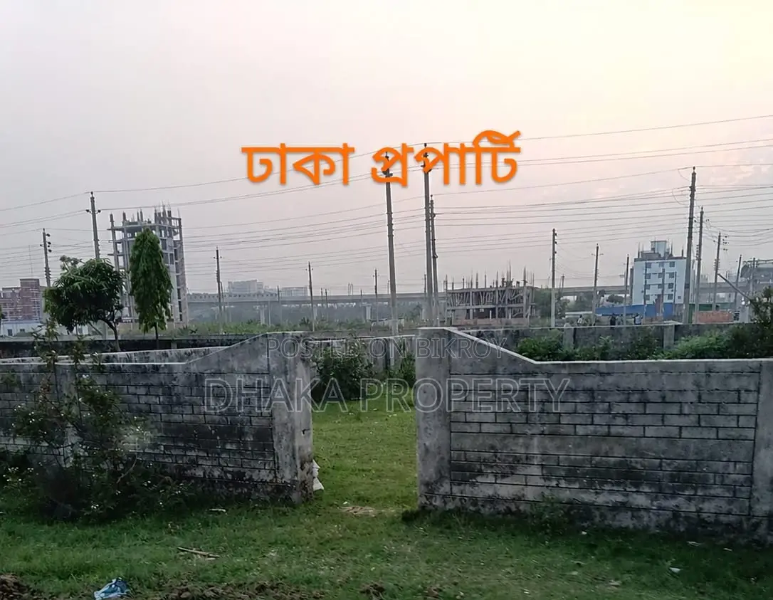 60ft Rd 3 Katha Park West at Sector-17/B in Uttara