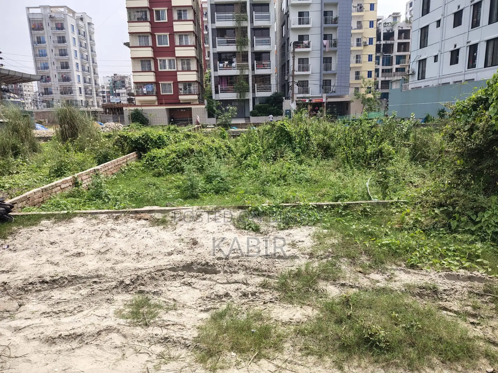 Aftab Nagor, Block E, Sect. 2, Road 4, Front 30 Feet Wide Road in Aftab Nagar