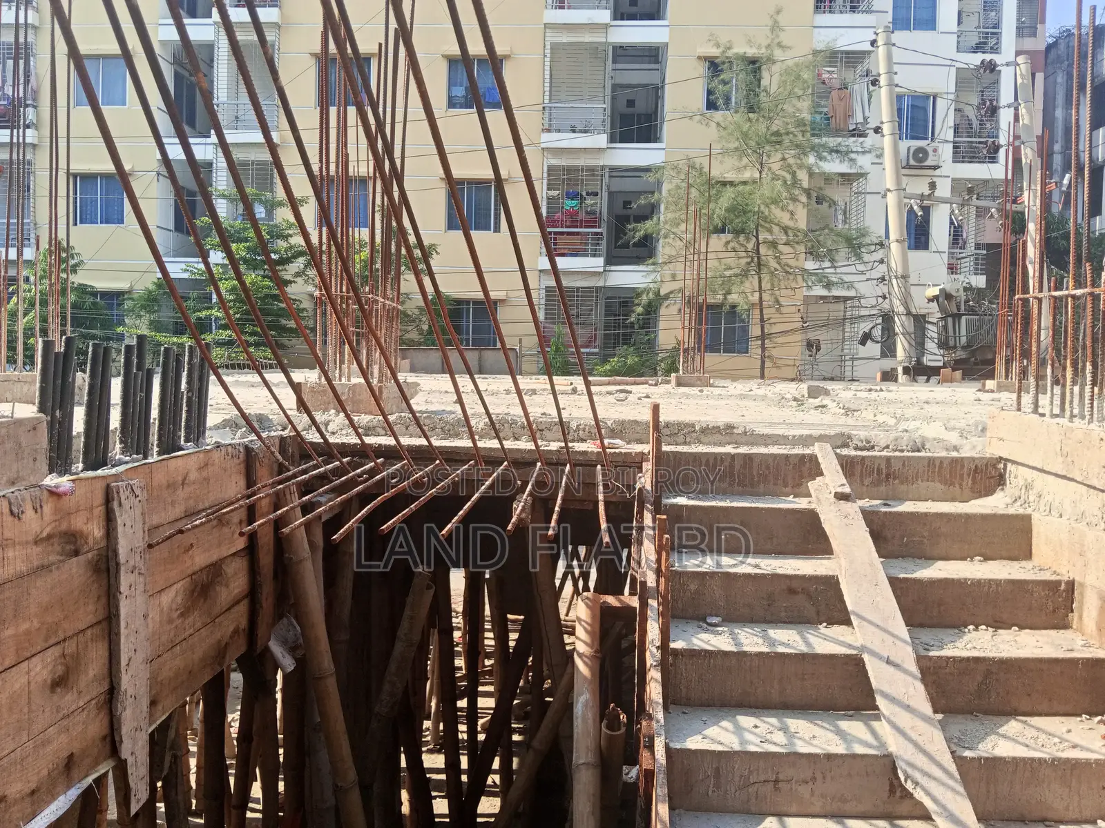 4bdrm Apartment in Bagdag Tajmahol, Mohammadpur for Sale in Mohammadpur