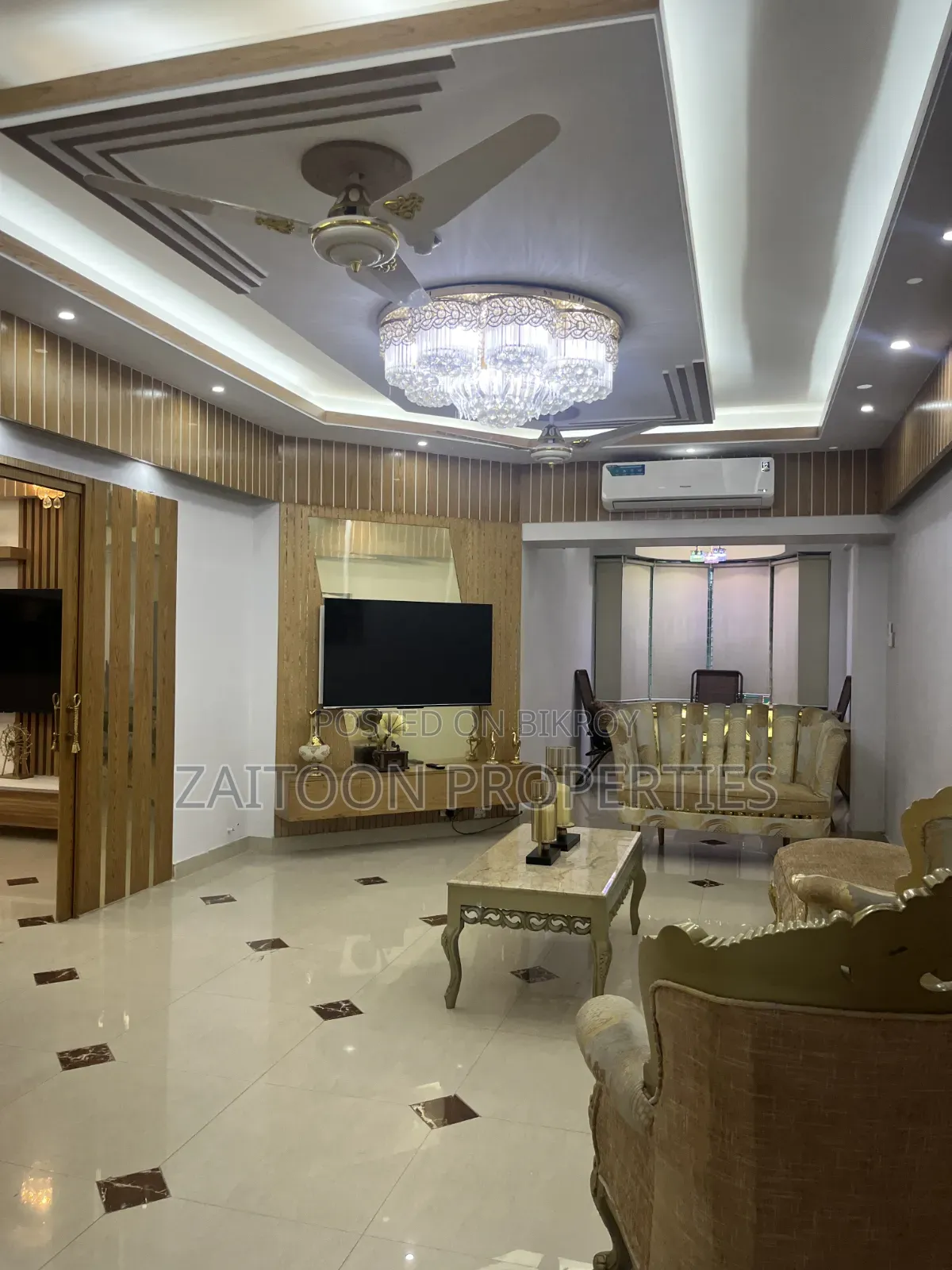 Furnished 4bdrm Apartment in Dhanmondi for Sale in Dhanmondi