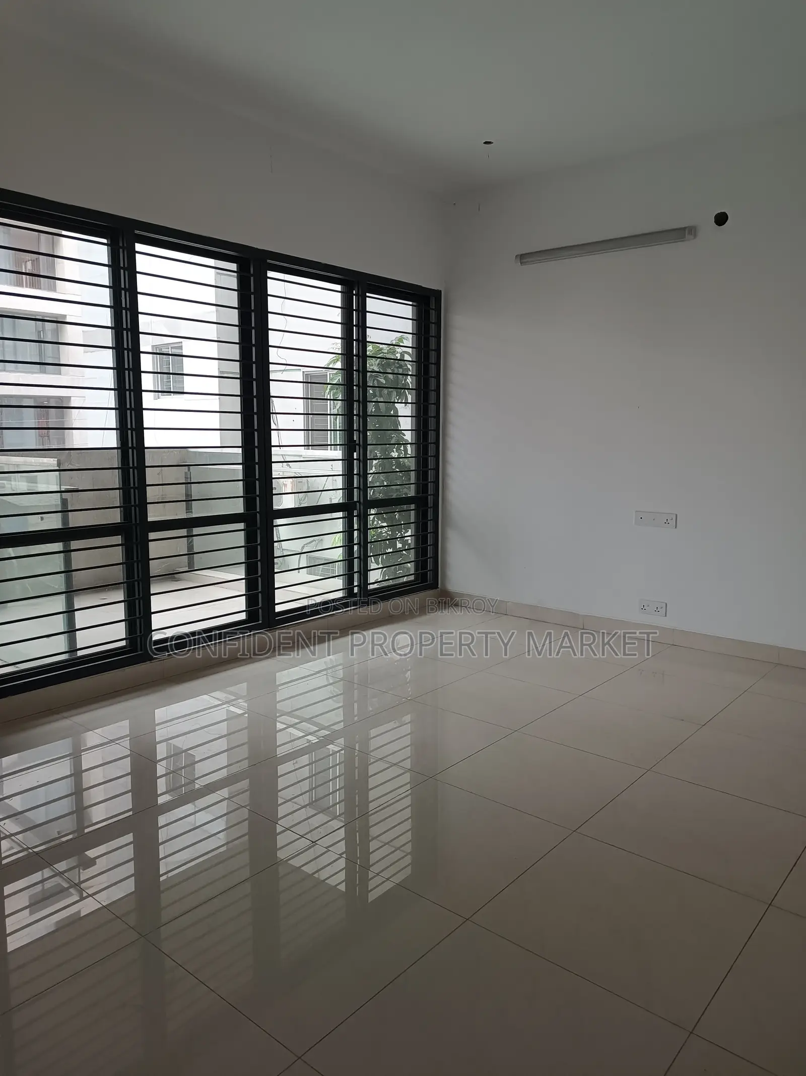 4bdrm Apartment in Baridhara for Sale in Baridhara