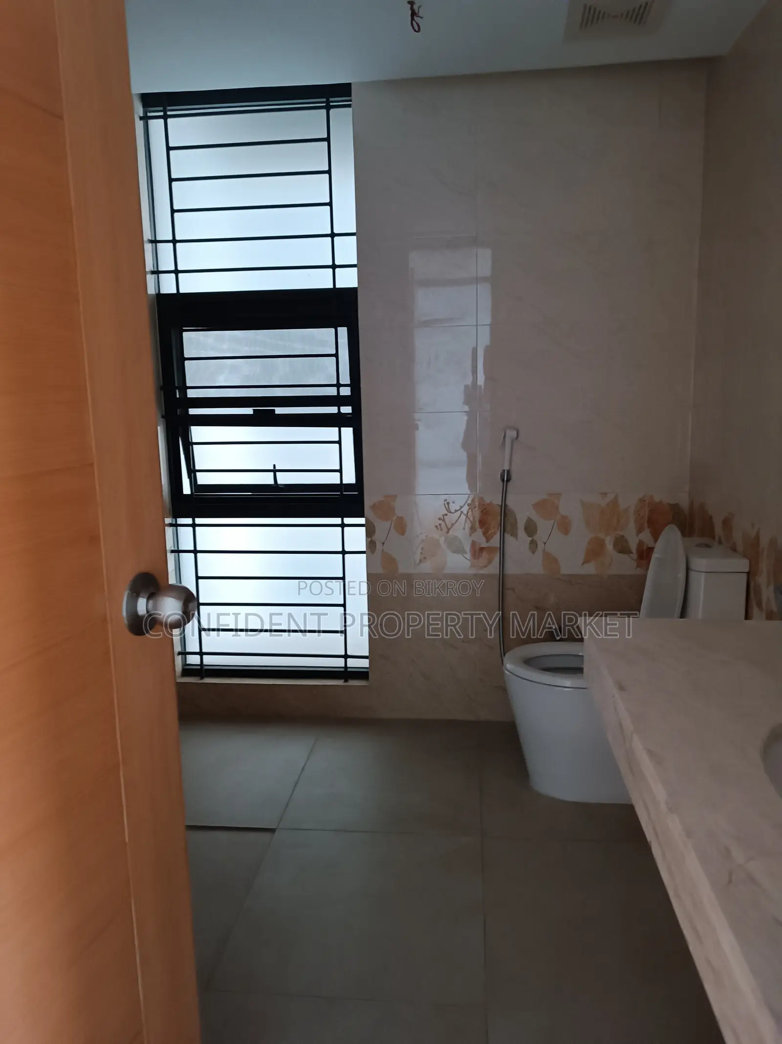 4bdrm Apartment in Baridhara for Sale in Baridhara