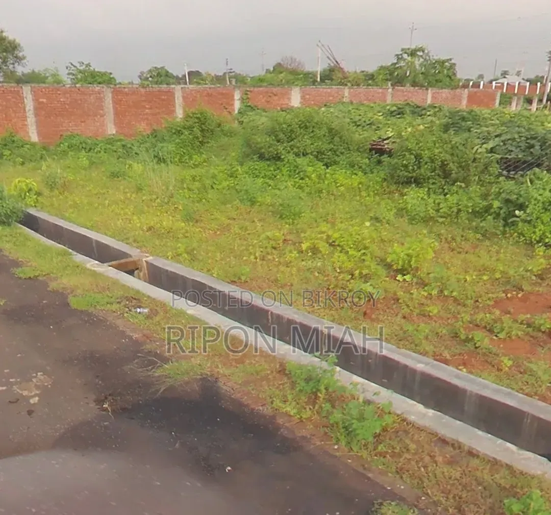Prime 10 Katha Lake-View Plot for Sale at Rajuk Purbachal in Purbachal