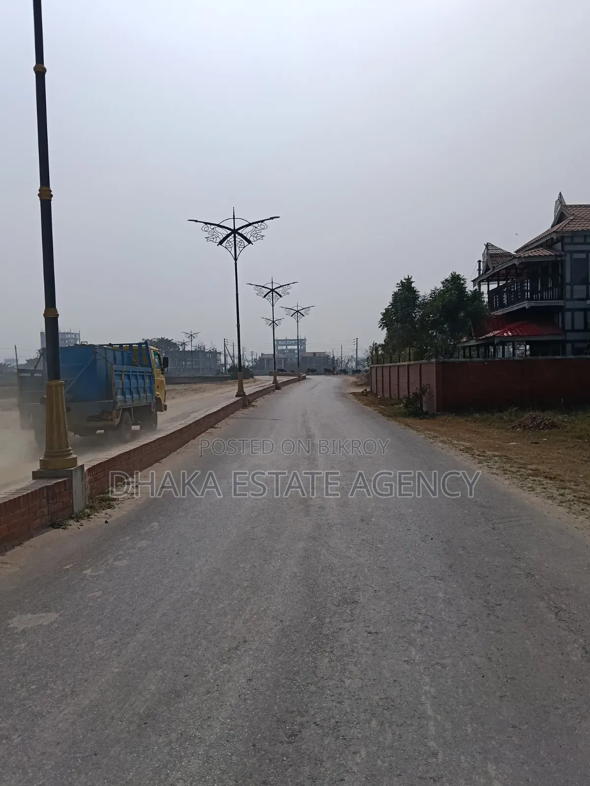 Block-N, Just Opposite Central Mosque in Basundhara