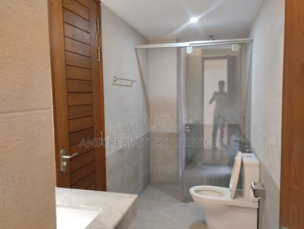 4-bedroom Apartment in Anik Real Estate, Gulshan for Rent in Gulshan