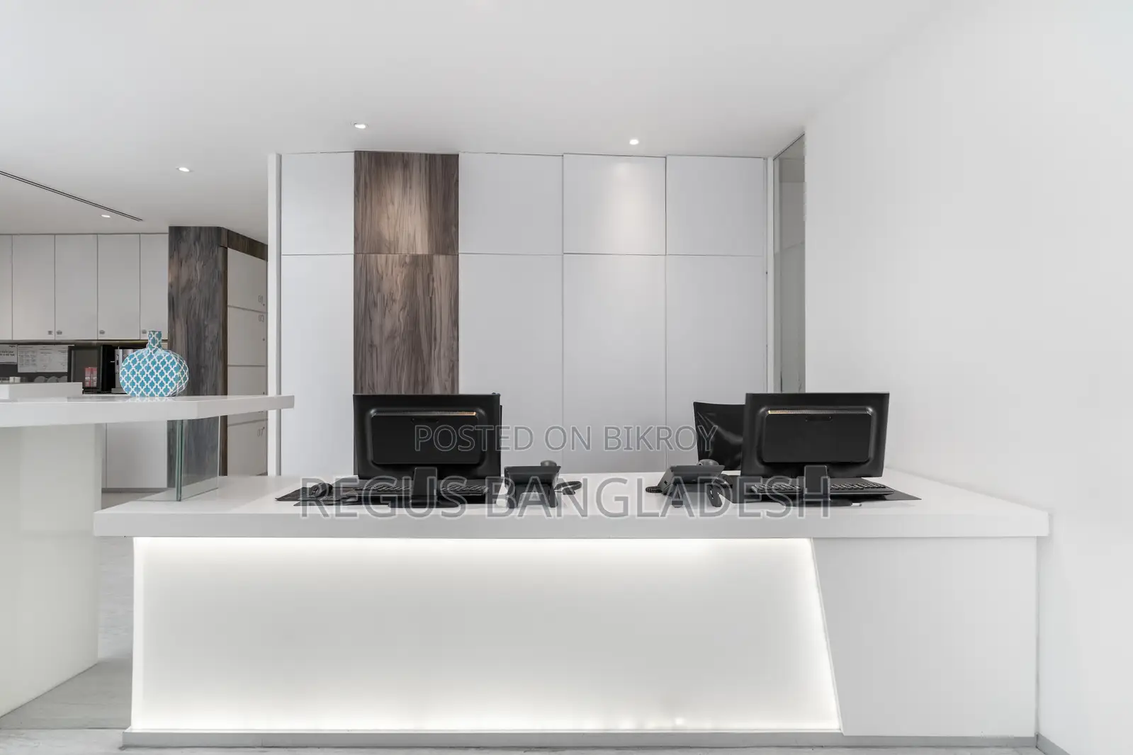 Private Office Space for 5 Persons in Regus Borak Mehanur in Gulshan