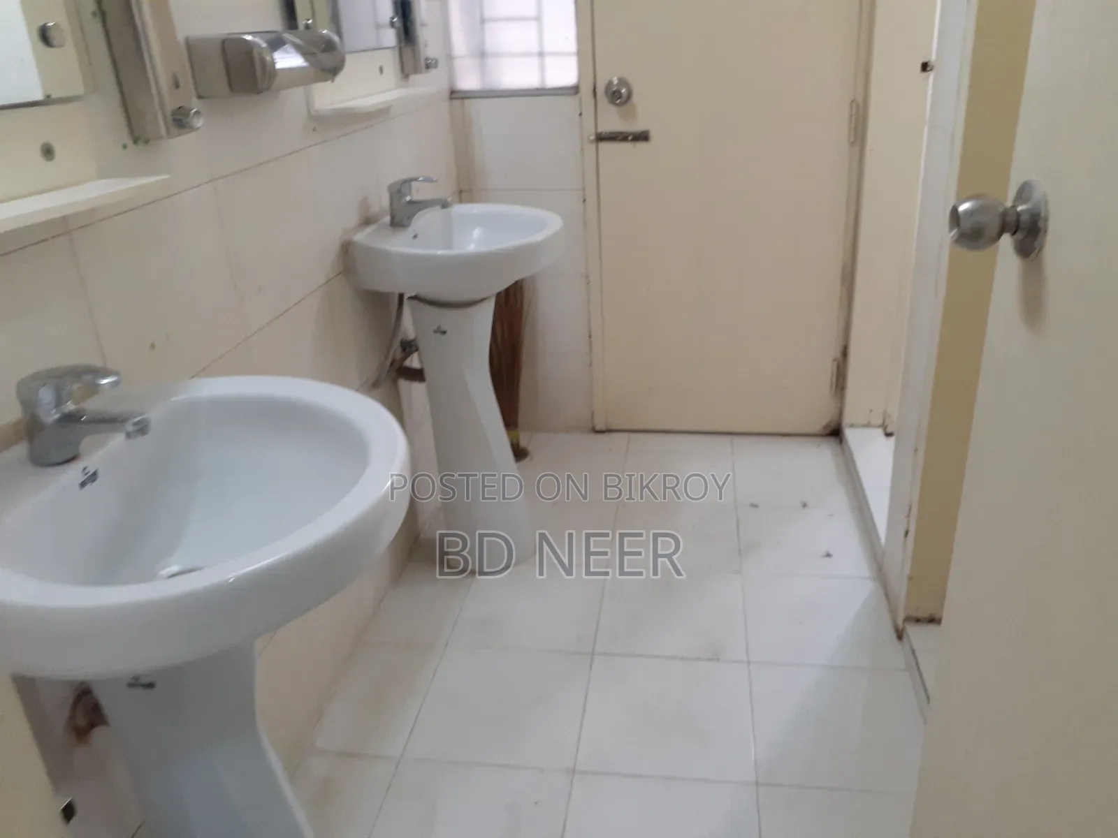 Semi Furnished Office Space Rent at Gulshan-2 in Gulshan