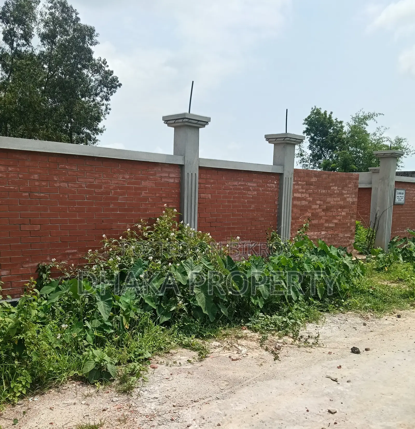 Near 300ft 5 Katha Park South at Sector-8 in Purbachal