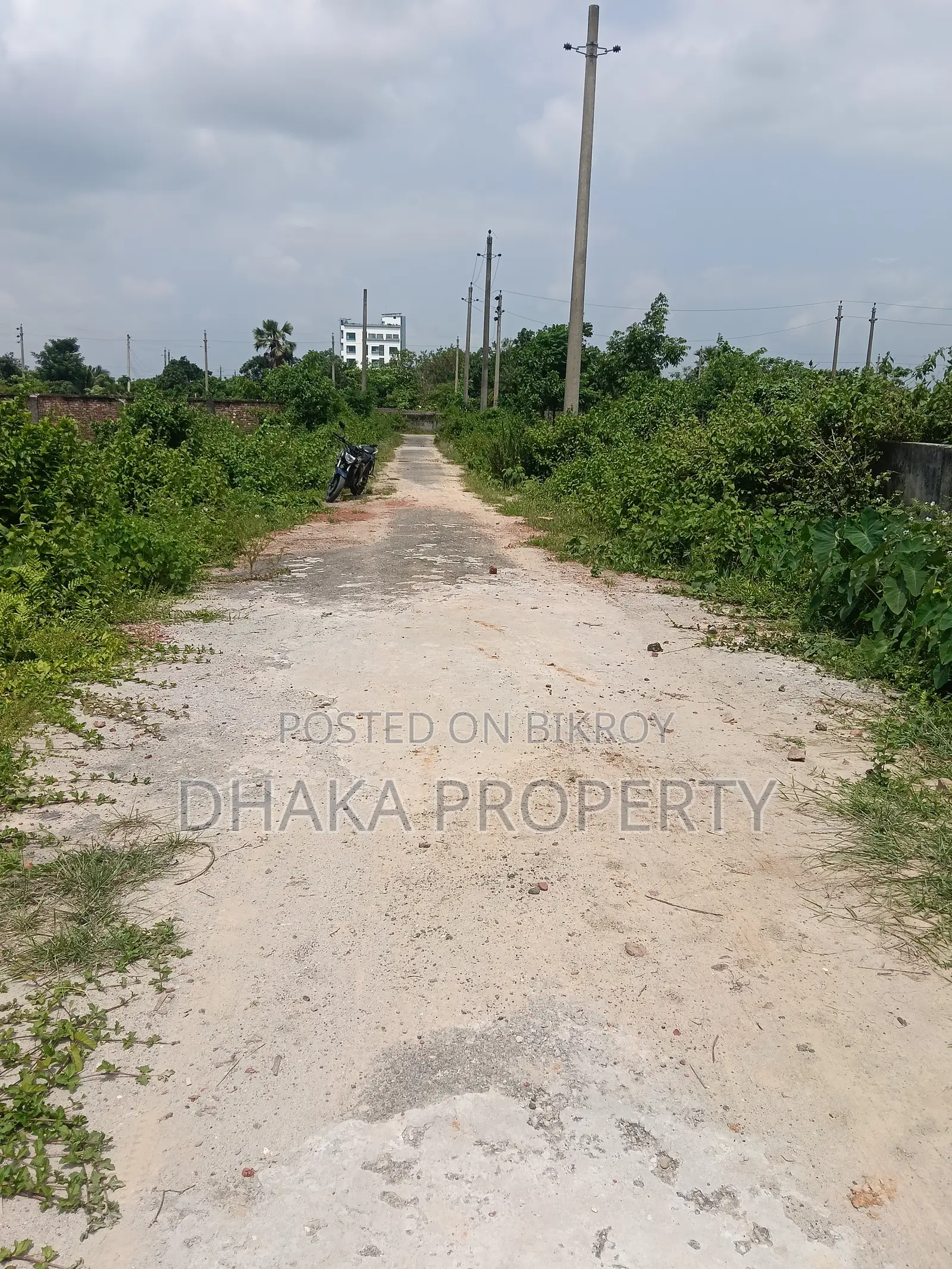 Near 300ft 5 Katha Park South at Sector-8 in Purbachal