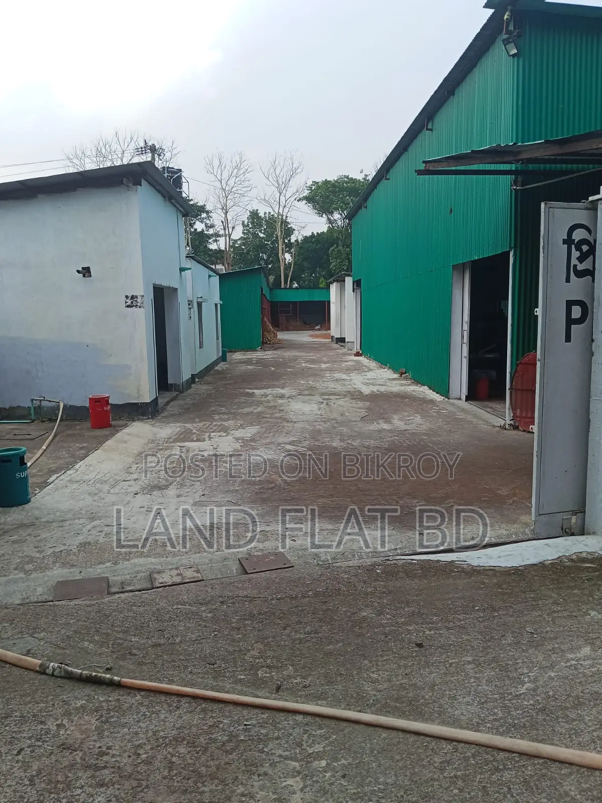 5bdrm House in Bari, Kaliganj for Sale in Kaliganj