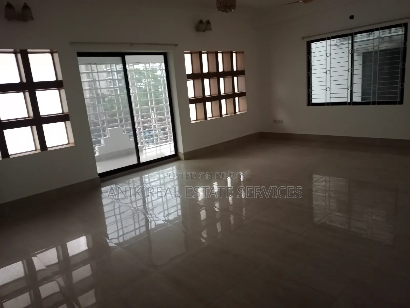 4-bedroom Apartment in Anik Real Estate, Baridhara for Rent in Baridhara