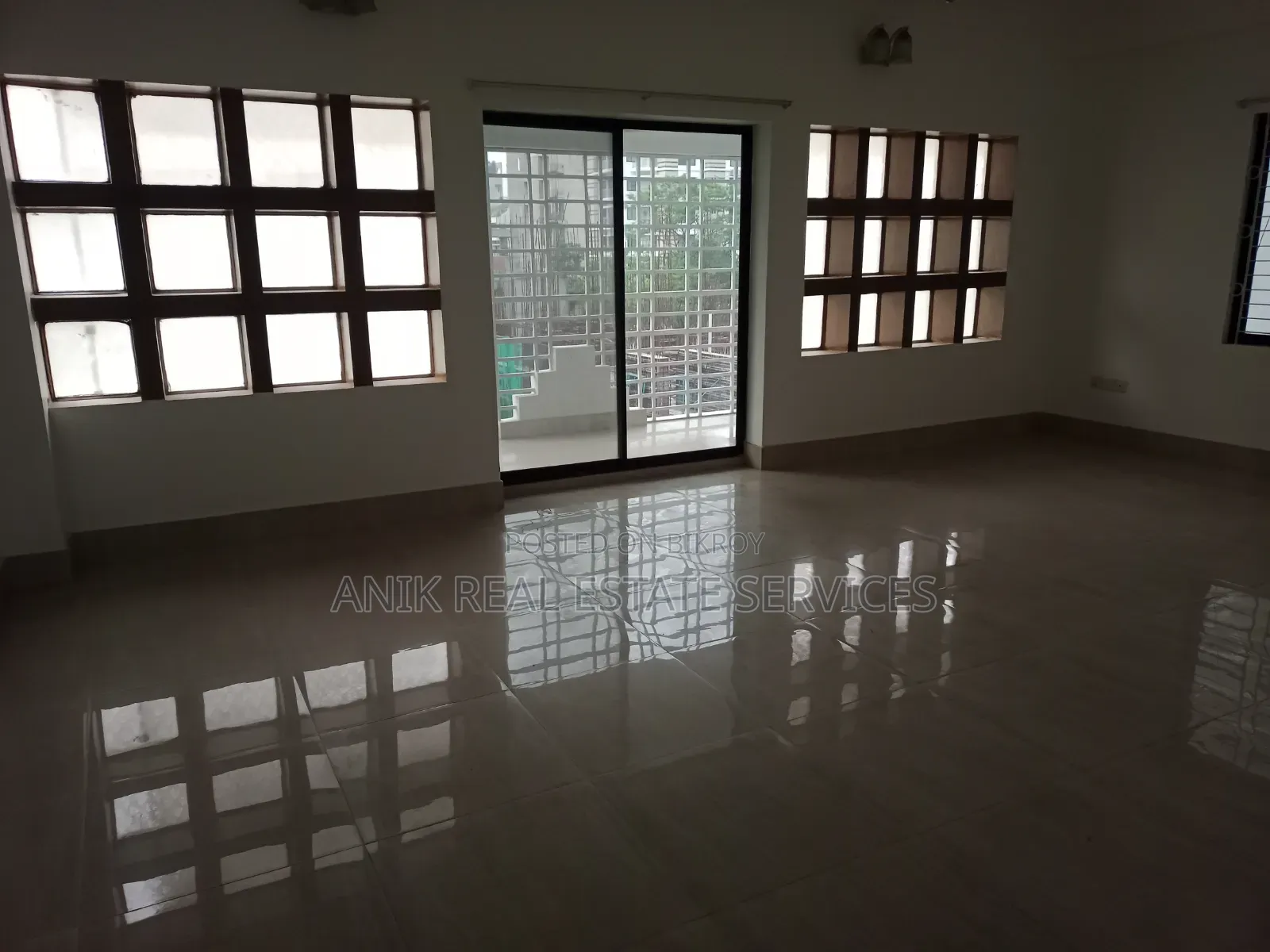 4-bedroom Apartment in Anik Real Estate, Baridhara for Rent in Baridhara