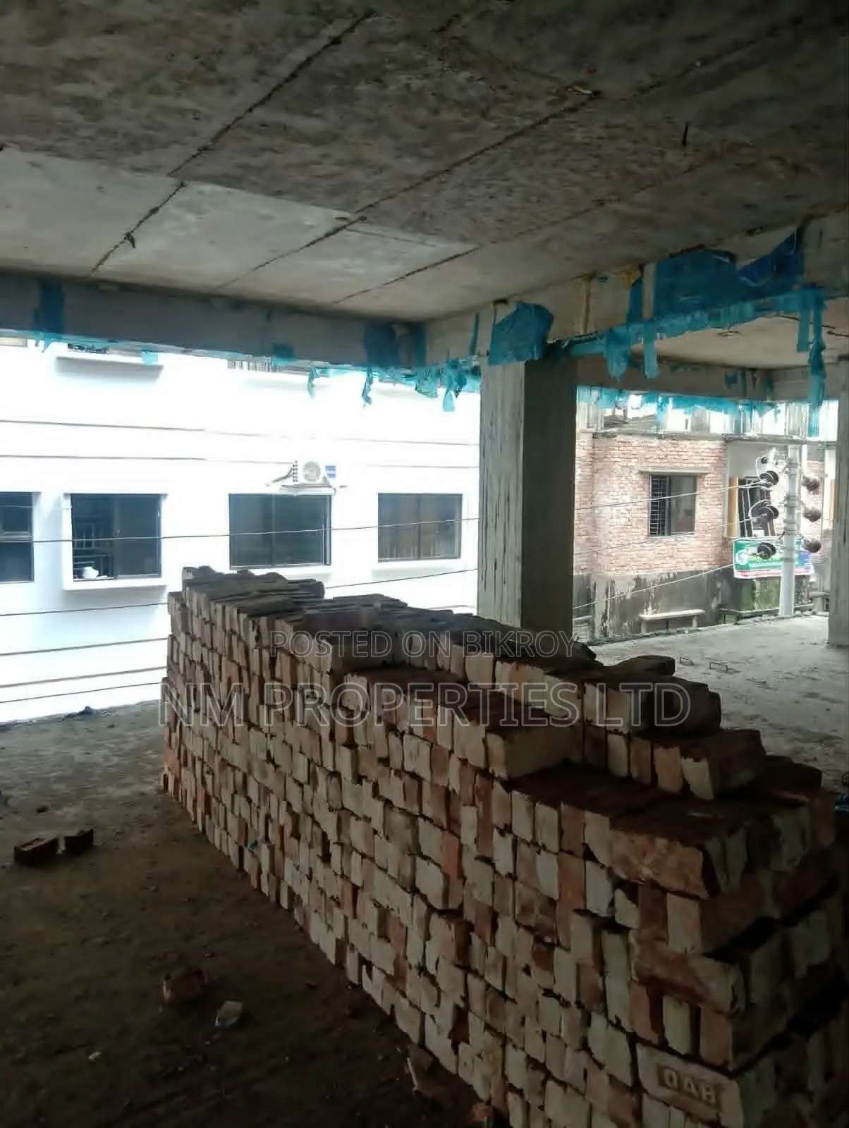 Furnished 4bdrm Apartment in Kazipara for Sale in Kazipara