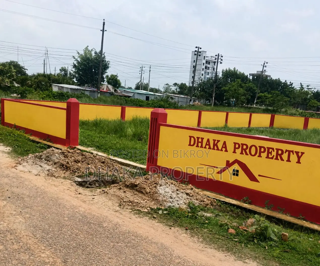Near 300ft 5 Katha Park East at Sector-13 in Purbachal