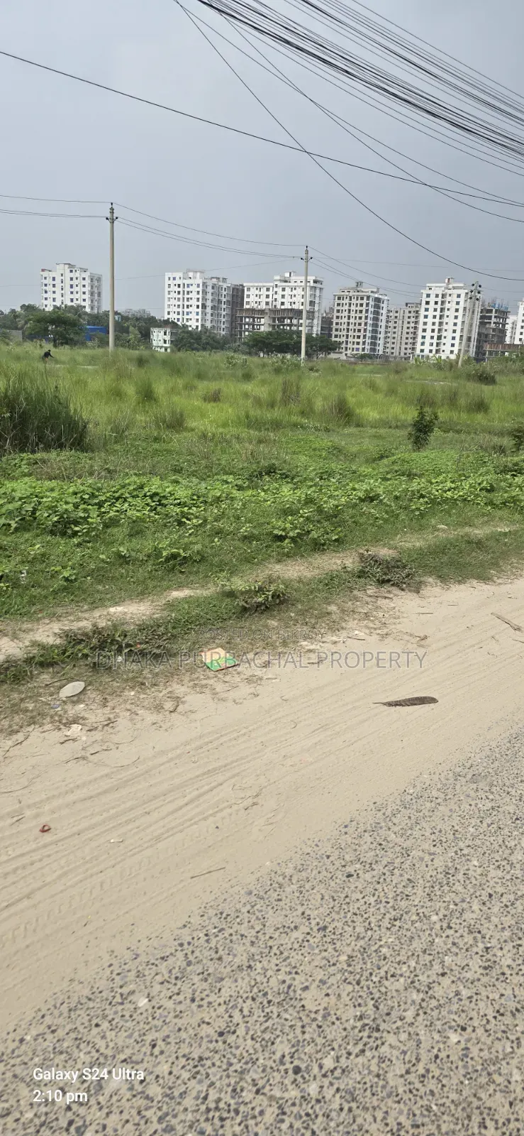 5 Katha Plot on 54' Road Adjacent to Purbachal Sector-10 Lake and Playground in Purbachal