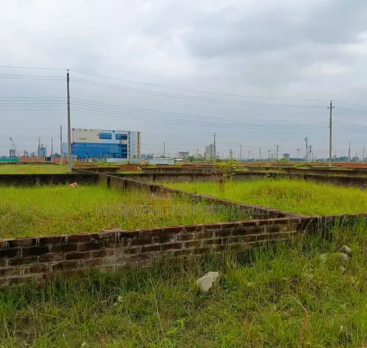 3 Katha Premium Plot for Sale at South-East Corner, Bashundhara Block-N in Bashundhara City
