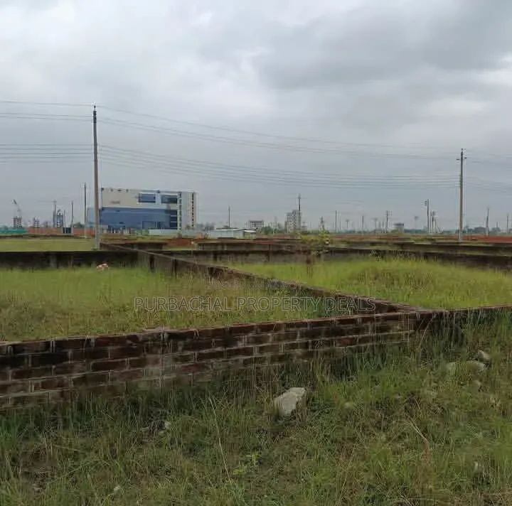 Premium 15 Katha Plot for Sale in United City | Sector-01 in Badda