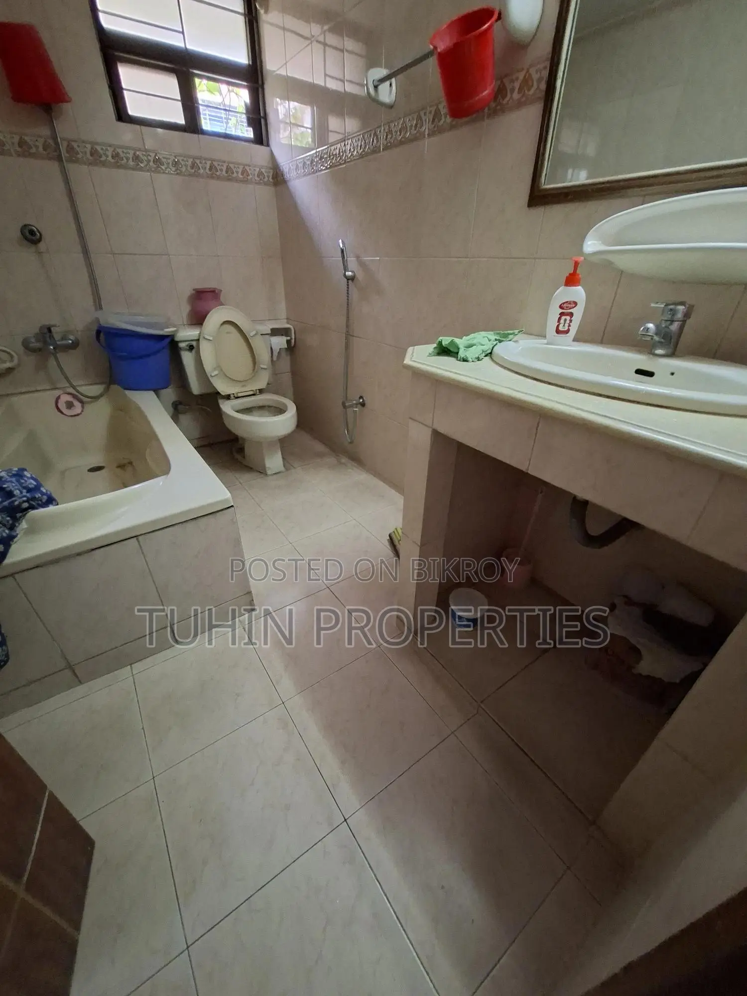 3bdrm Apartment in Banani for Sale in Banani