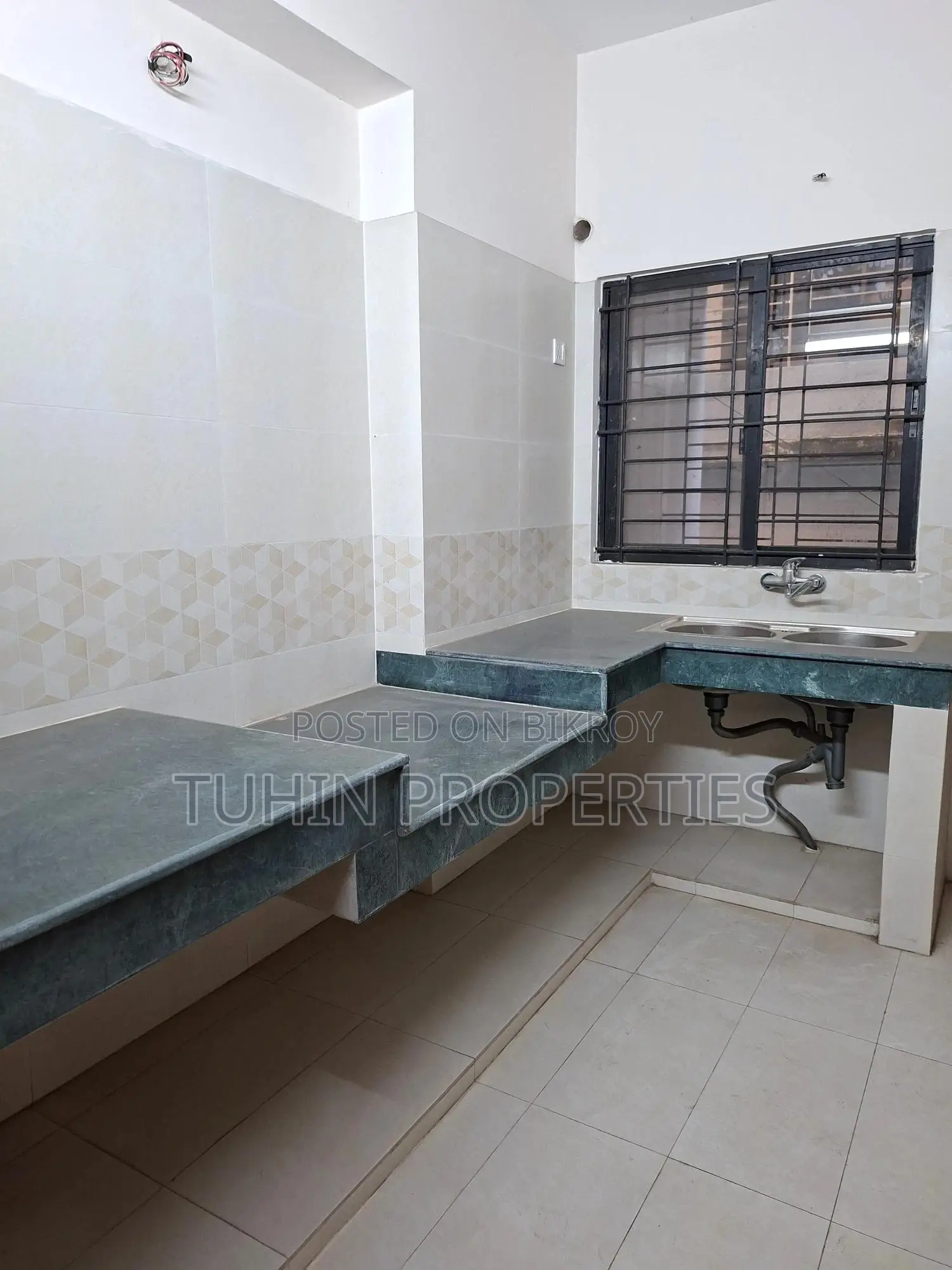 4bdrm Apartment in Uttara for Sale in Uttara