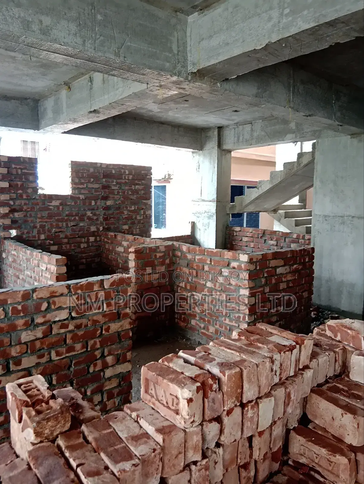 Furnished 3bdrm Apartment in Barak Molla Mor, 60 Feet Road for Sale in 60 Feet Road