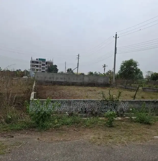 150ft Expressway 3 Katha South at Sector-28 in Purbachal