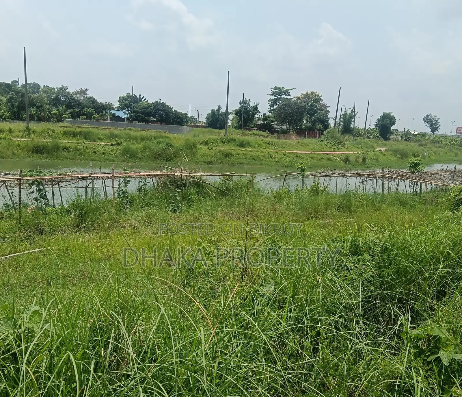 On 60ft Lake View 3 Katha West at Sector-17/J. in Uttara
