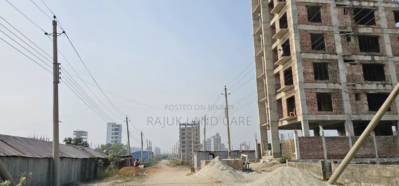Sector 17/B Road 1/B Plot # in Uttara