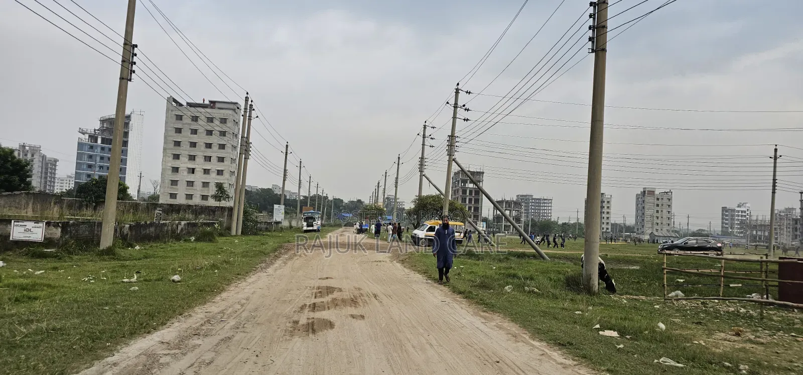 Sector 17/B Road 1/B Plot # in Uttara