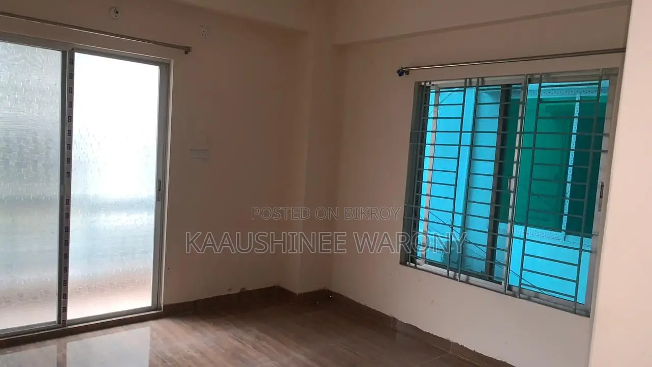4-bedroom Apartment in Bosila for Sale in Bosila