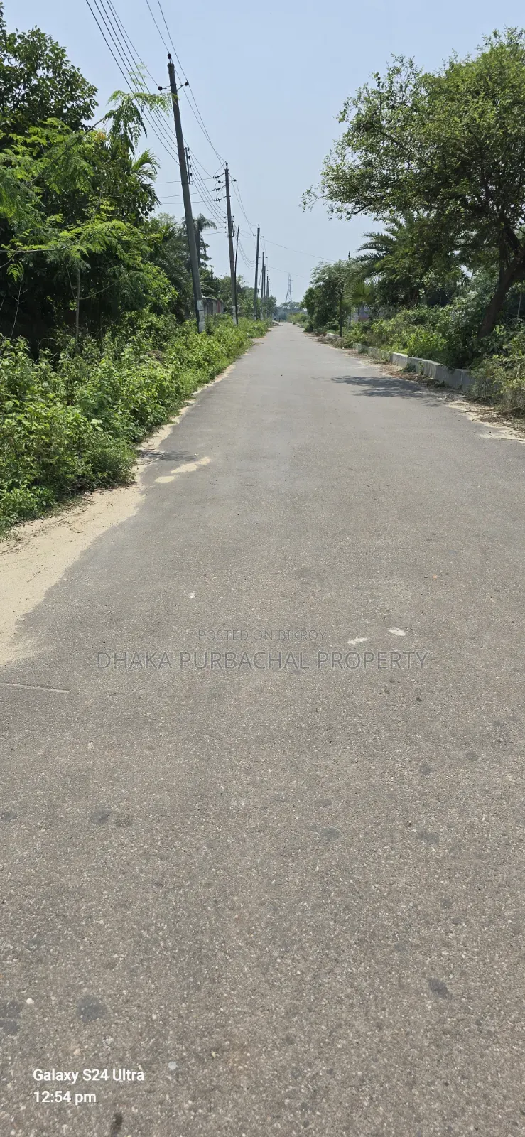 Rajuk Uttara 3rd Phase 60' Wide Road Plot in Uttara