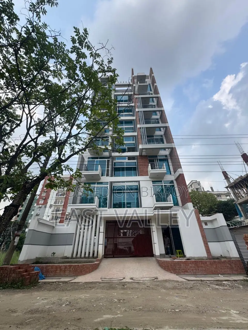 Furnished 3-bedroom Apartment in M A Rahim, Basundhara for Sale in Basundhara