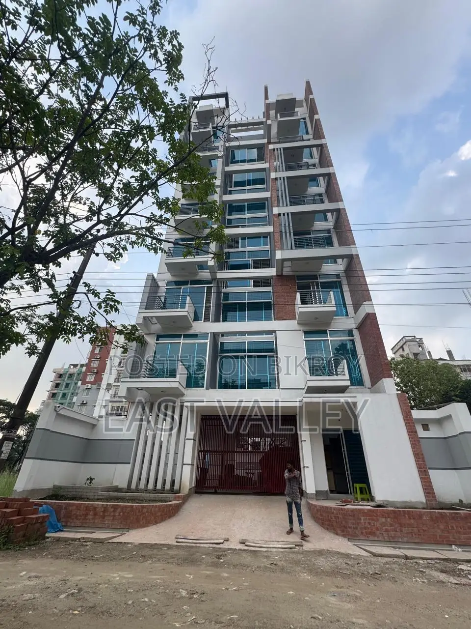 Furnished 3-bedroom Apartment in M A Rahim, Basundhara for Sale in Basundhara