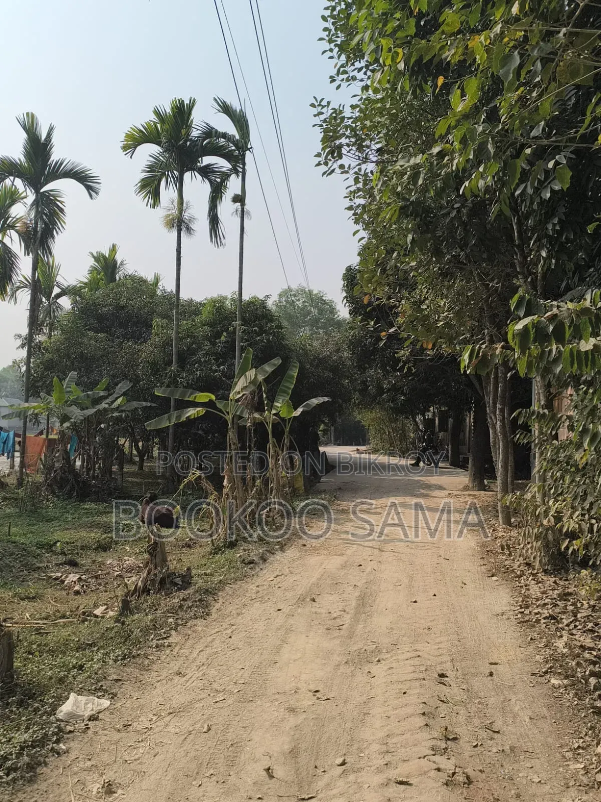 Private land for urgent sale in Dakshinkhan area. in Tongi
