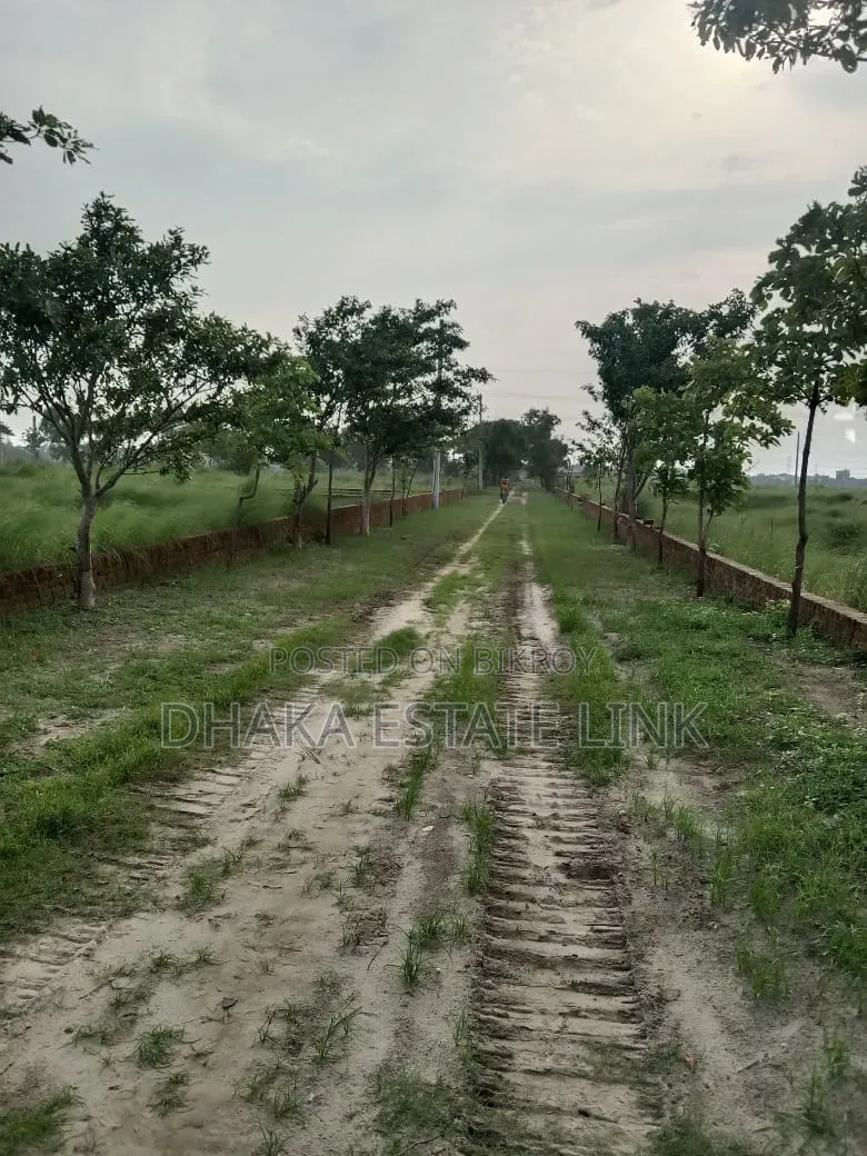 19 Decimal Land for Sale at Awal Market, Amin Bazar. in Savar