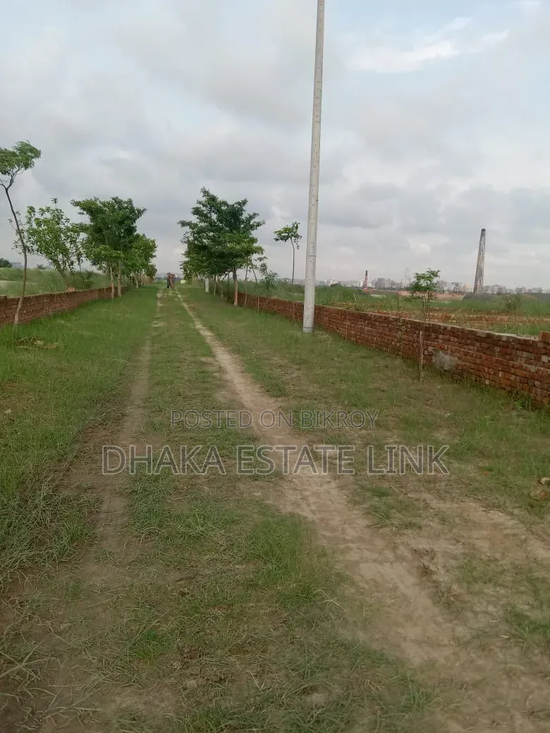 19 Decimal Land for Sale at Awal Market, Amin Bazar. in Savar