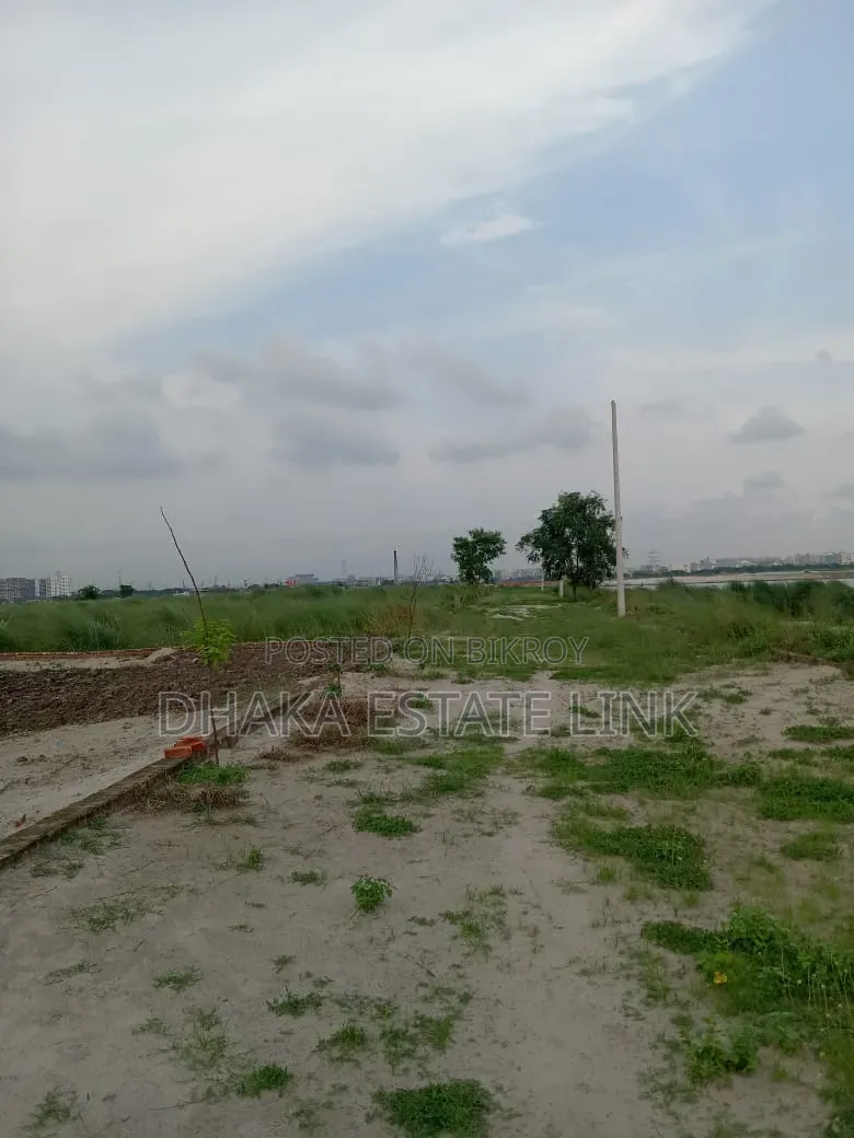 6 decimal land for sale at Awal Market, Amin Bazar in Savar