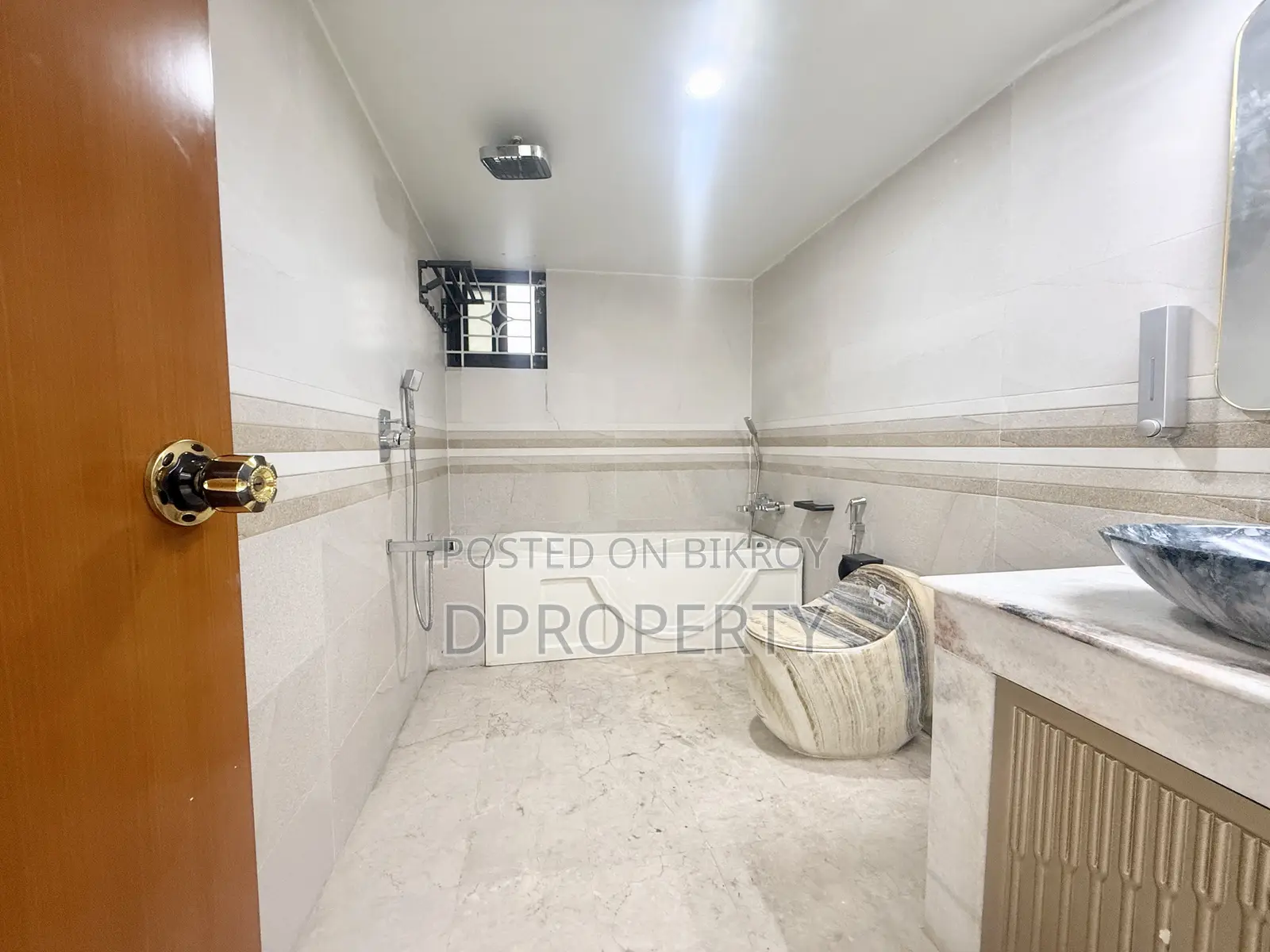 5-Bedroom Duplex in Bashundhara for Rent in Basundhara